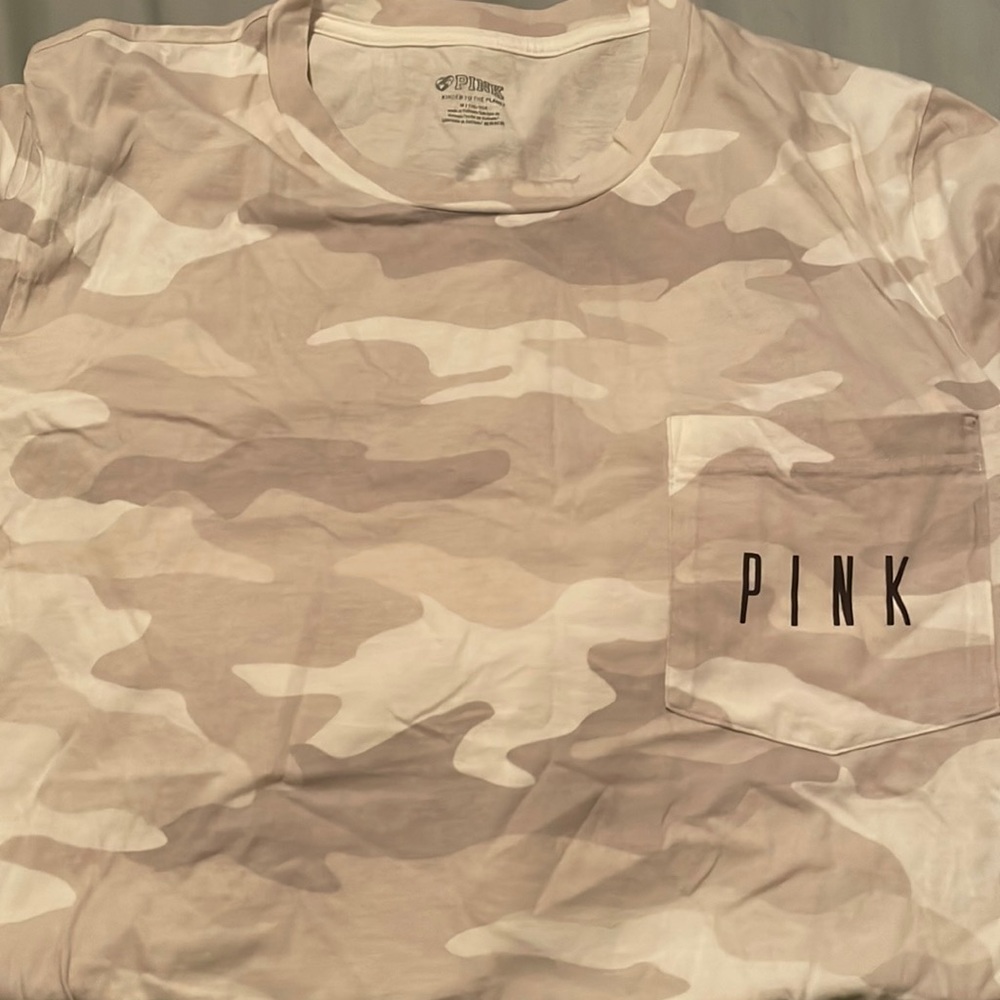 Pink campus short sleeve tee in light camo print.